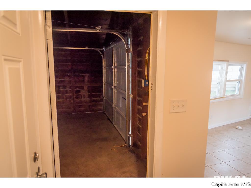 3216 Saxony Road Springfield, IL 62703 - Photo 17 of 24