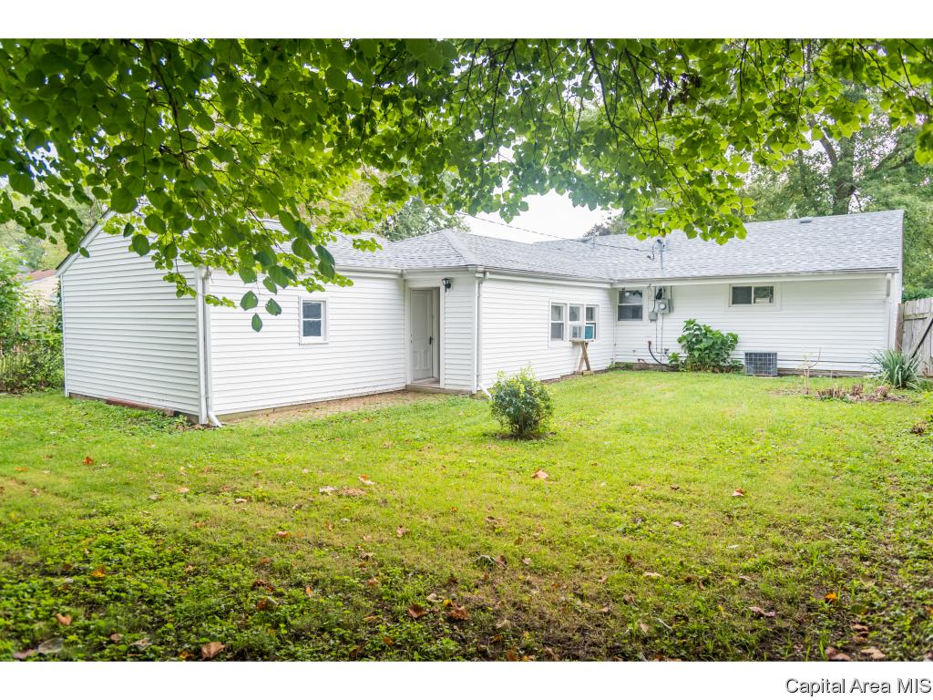 3216 Saxony Road Springfield, IL 62703 - Photo 18 of 24