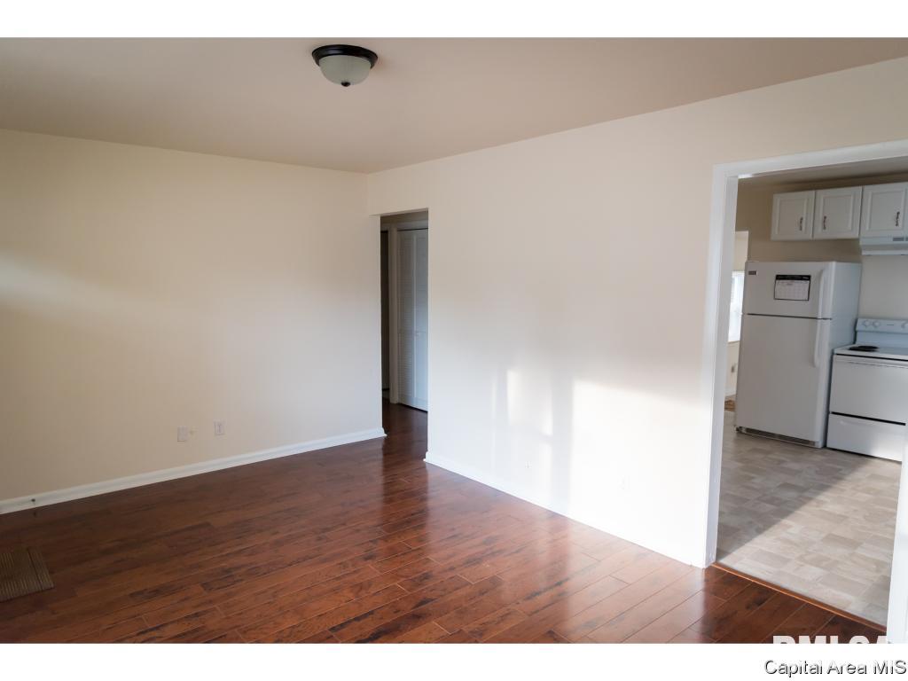 3216 Saxony Road Springfield, IL 62703 - Photo 5 of 24
