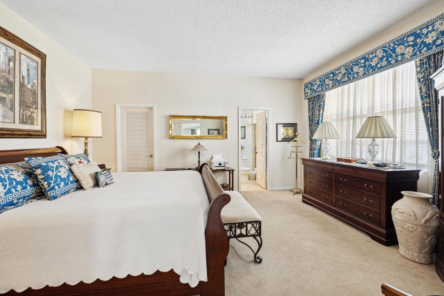 2860 South Ocean Boulevard, Unit 602 Palm Beach, FL 33480 - Photo 5 of 11 lapalma602mbr