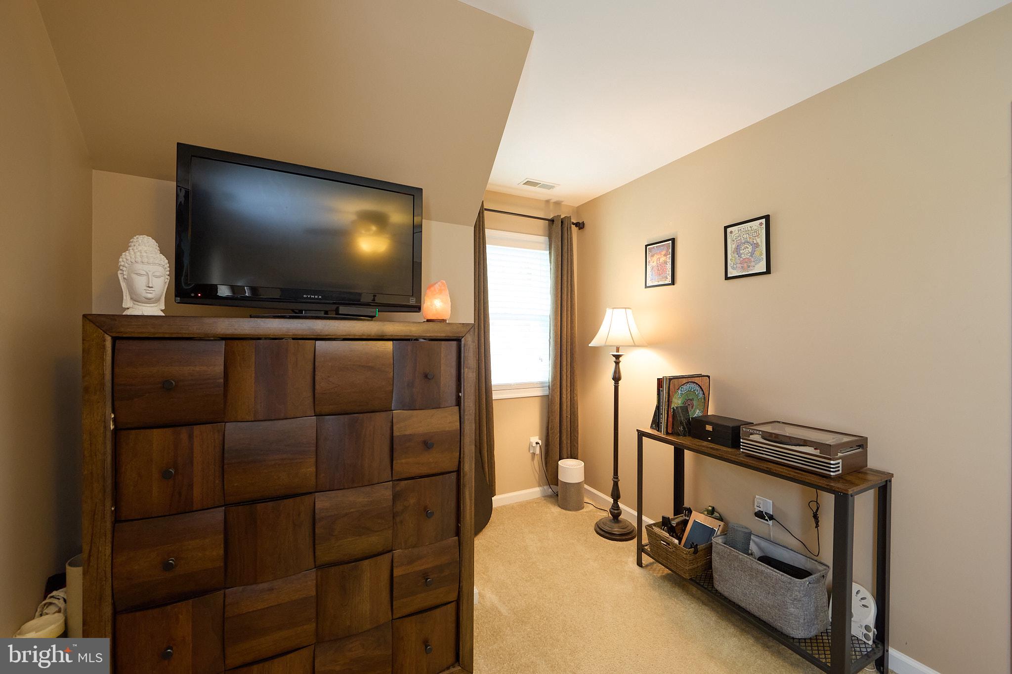 661 St Matthews Road Chester Springs, PA 19425 - Photo 48 of 64 Cozy corner with warm, inviting tones.