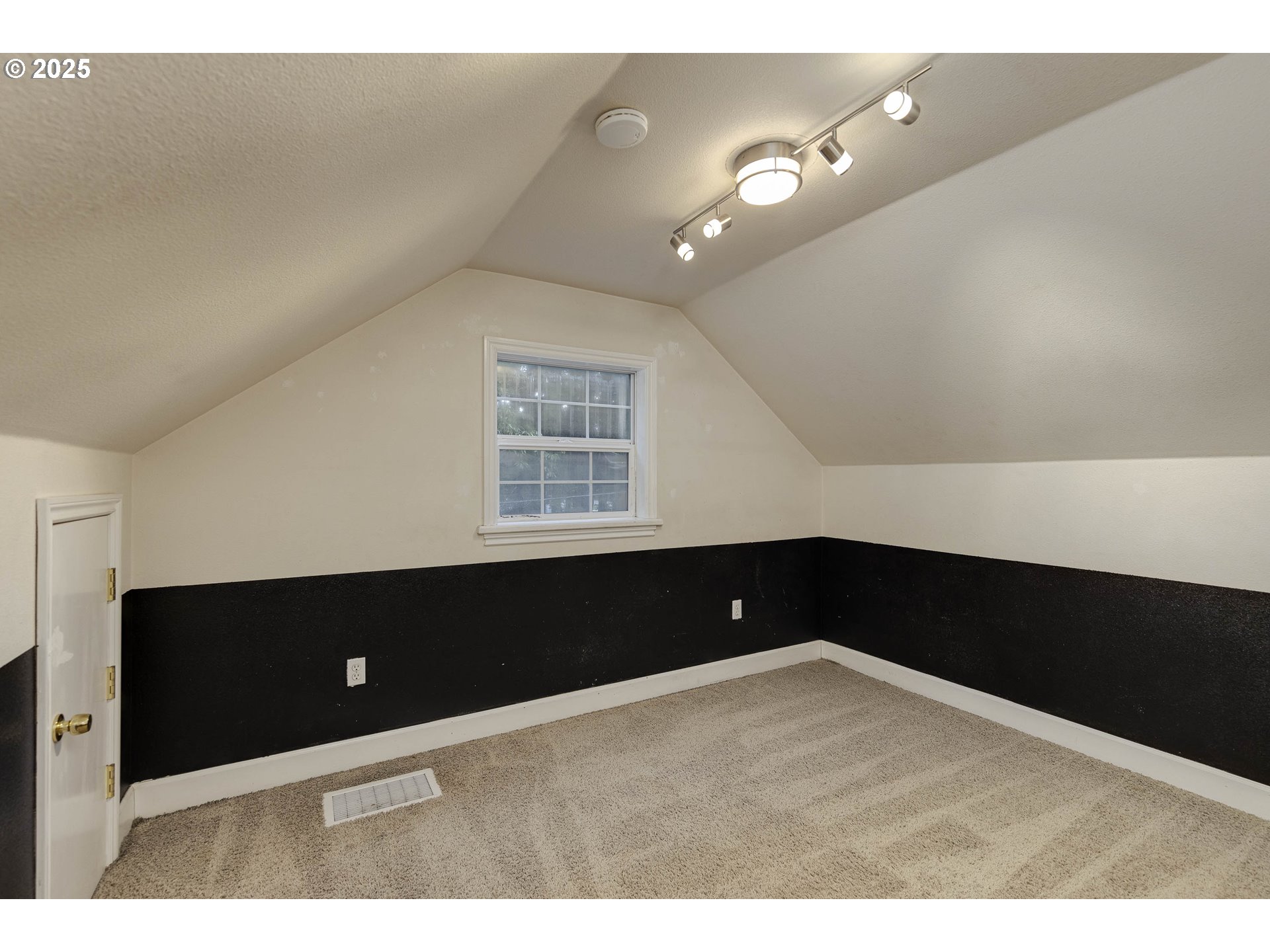 1535 Maple Street Forest Grove, OR 97116 - Photo 25 of 34