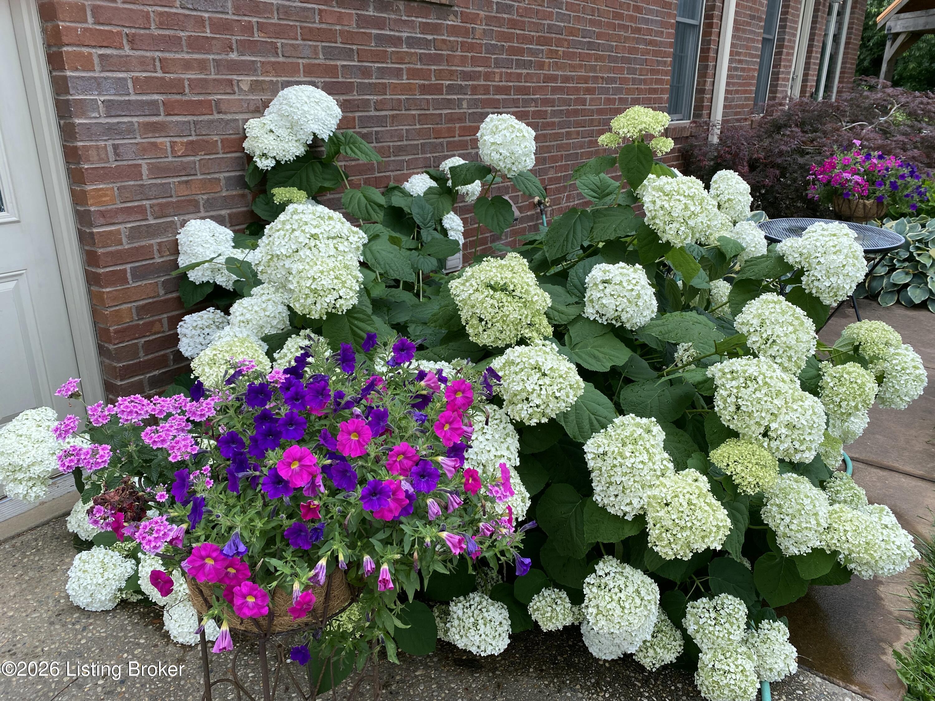 2870 Cropper Road Shelbyville, KY 40065 - Photo 92 of 95 Flowers