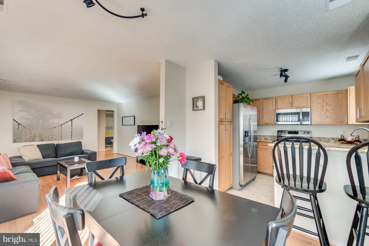 11031 Villaridge Court Reston, VA 20191 - Photo 12 of 38 Dining Room - Photo #3