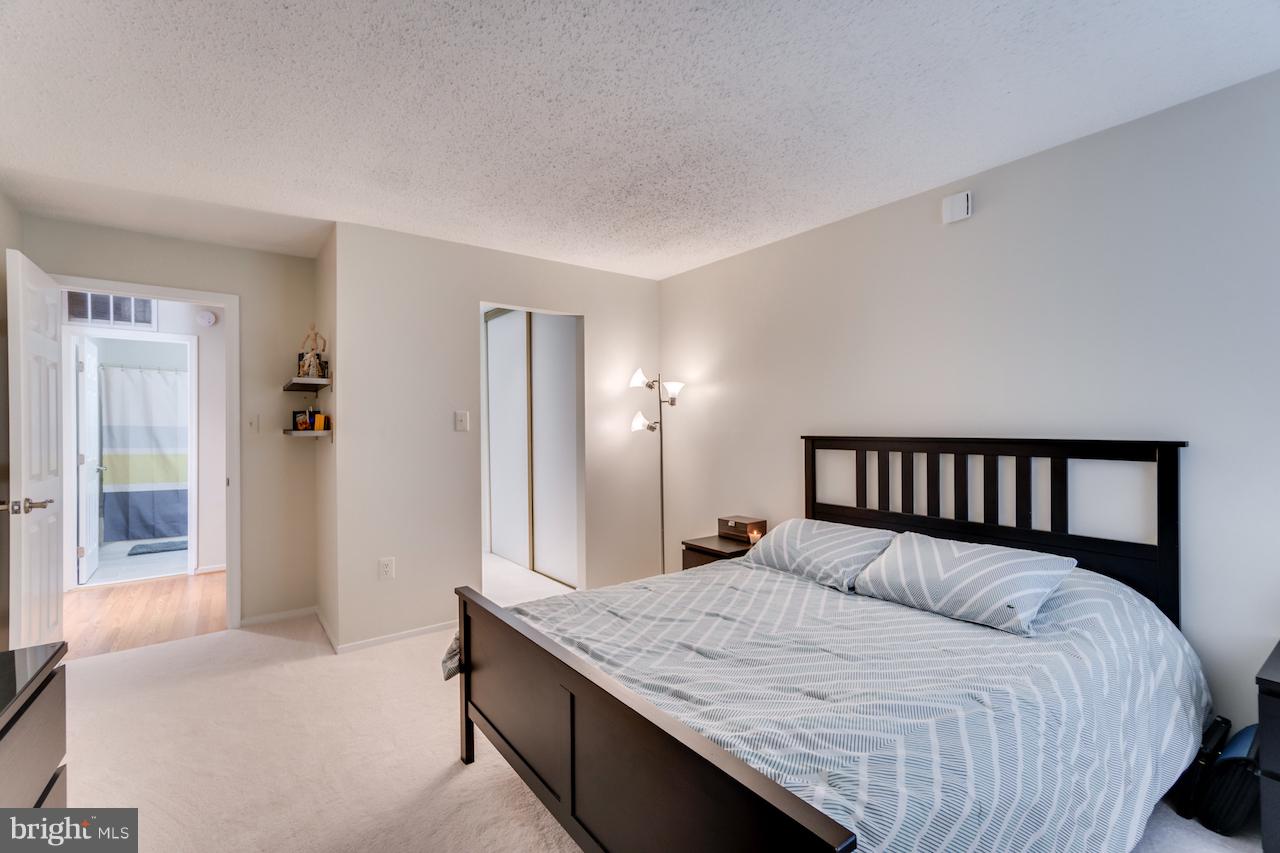 11031 Villaridge Court Reston, VA 20191 - Photo 18 of 38 Master Bedroom - Photo #2
