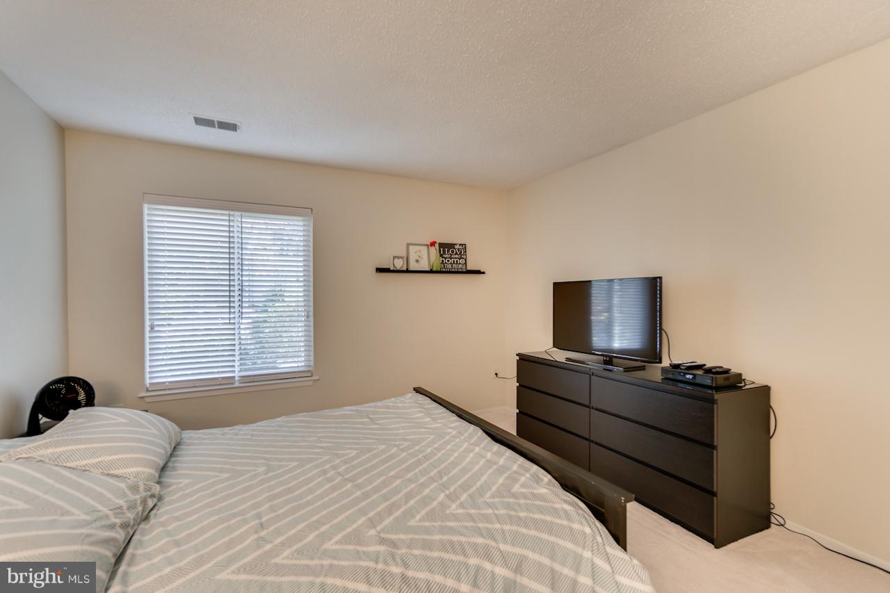 11031 Villaridge Court Reston, VA 20191 - Photo 19 of 38 Master Bedroom - Photo #3