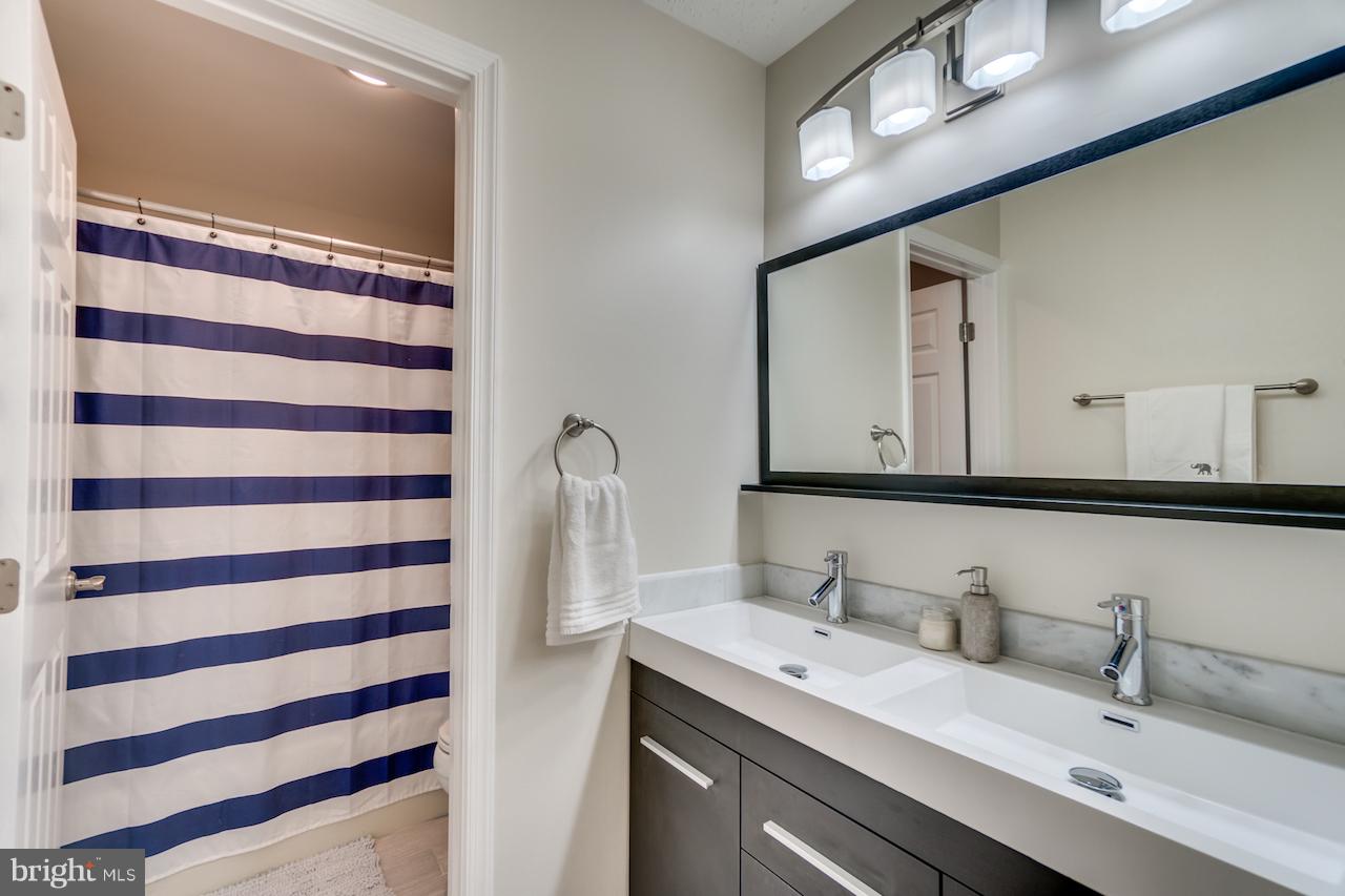 11031 Villaridge Court Reston, VA 20191 - Photo 21 of 38 Master Bathroom - Double Sinks!