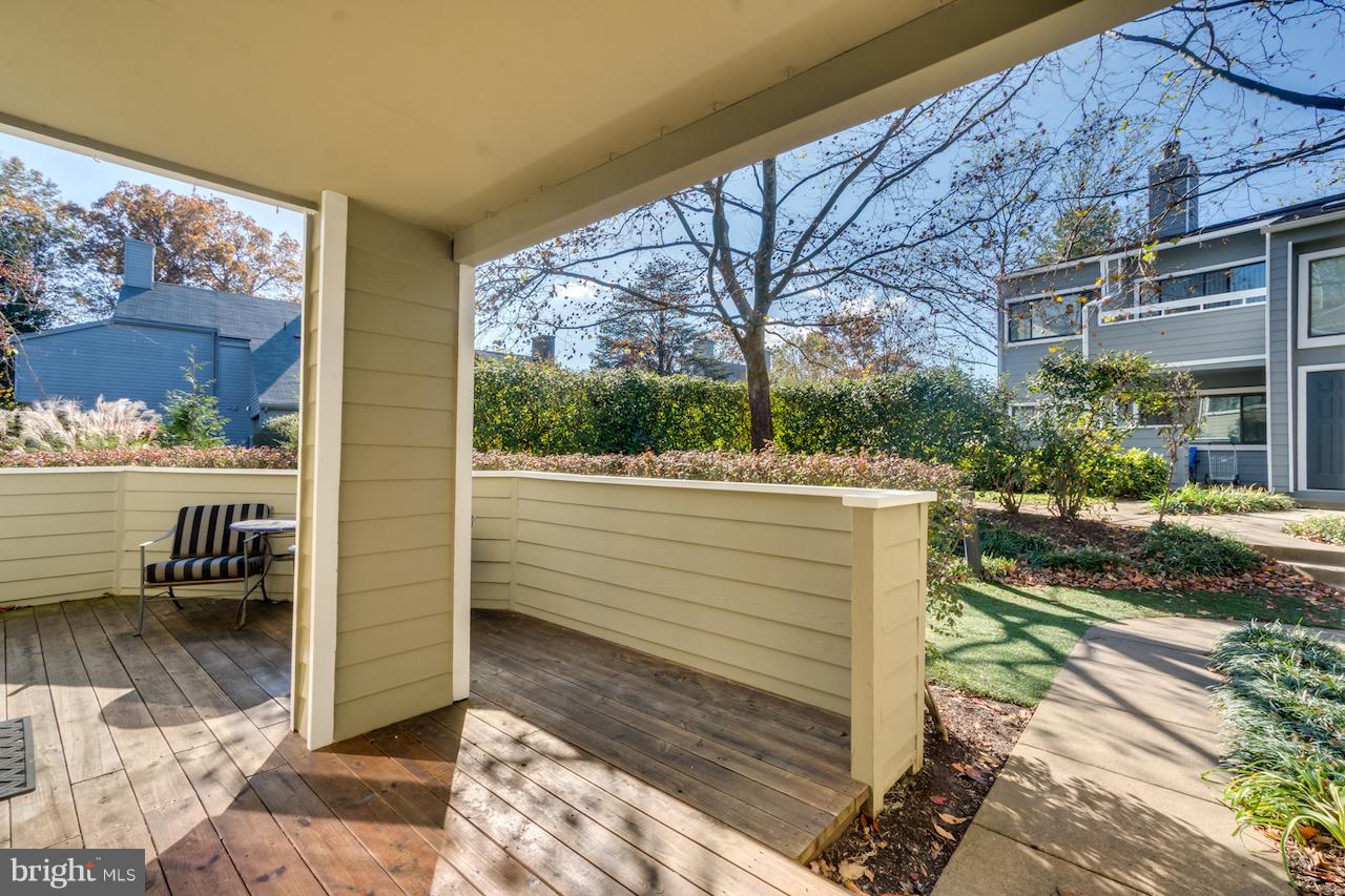 11031 Villaridge Court Reston, VA 20191 - Photo 31 of 38 Private deck - Photo #3