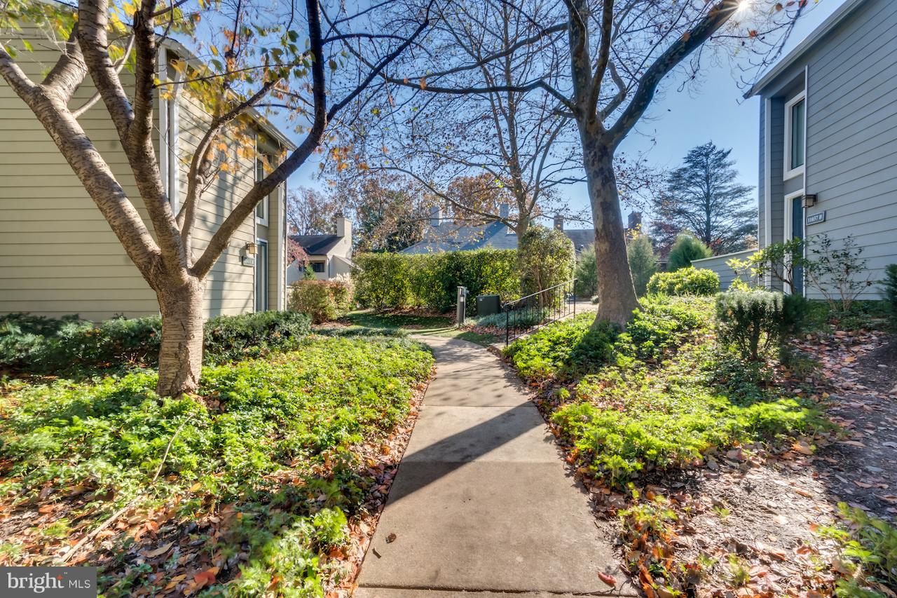 11031 Villaridge Court Reston, VA 20191 - Photo 34 of 38 Walkway to home
