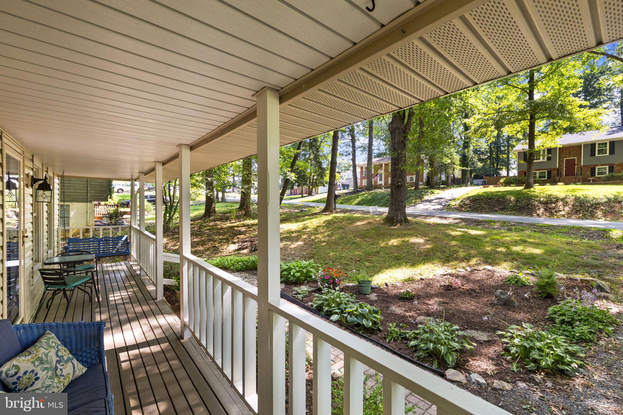 11822 Rutherford Drive Fredericksburg, VA 22407 - Photo 3 of 37