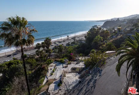 $2,000,000 | 21400 Rambla Vista, Malibu, CA 90265