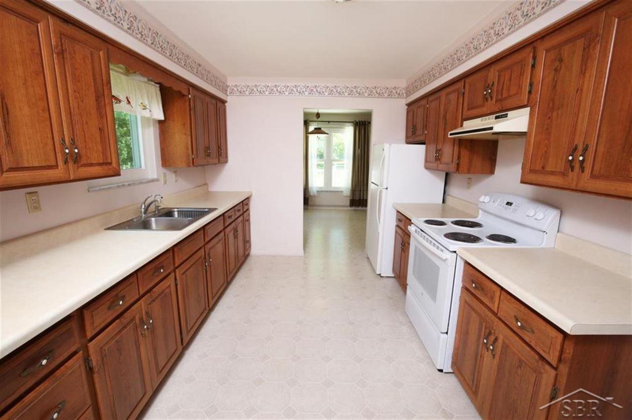 1799 East River Road Midland, MI 48640 - Photo 15 of 37