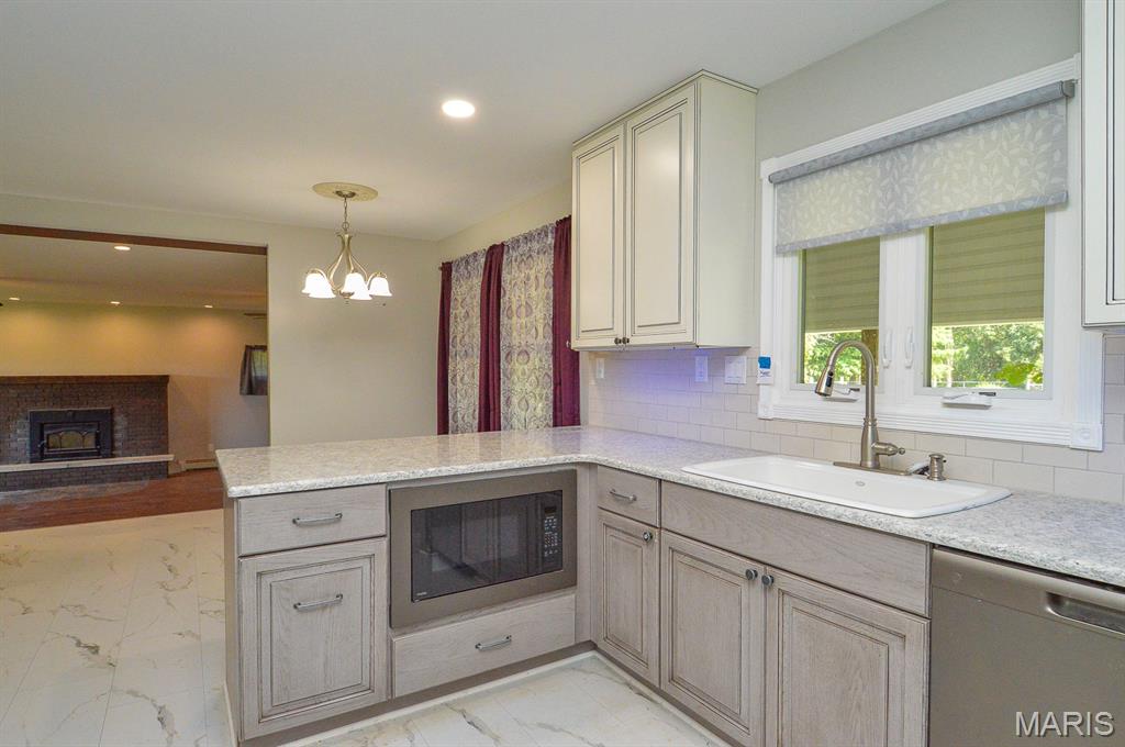 370 Hall Lane Sorento, IL 62086 - Photo 21 of 45 Gallery Image 21