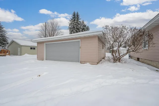 $129,900 | 406 3rd Street Southeast, Deer River, MN 56636