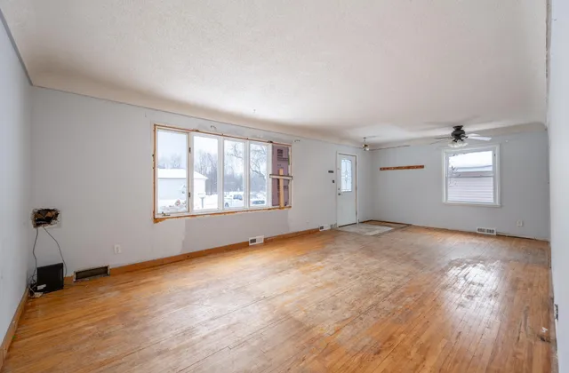 $129,900 | 406 3rd Street Southeast, Deer River, MN 56636