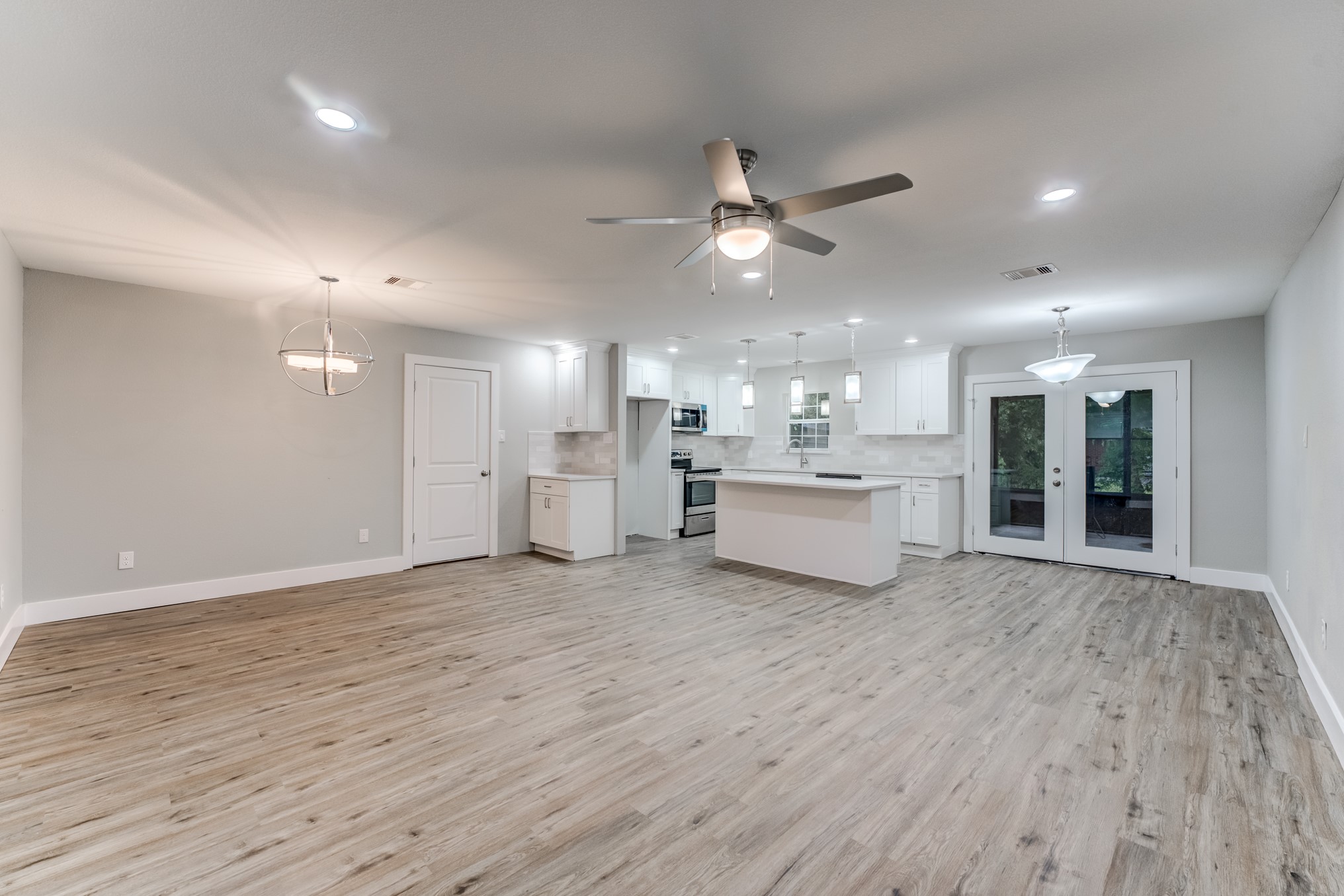 5535 Elm Spring Drive Houston, TX 77048 - Photo 7 of 39