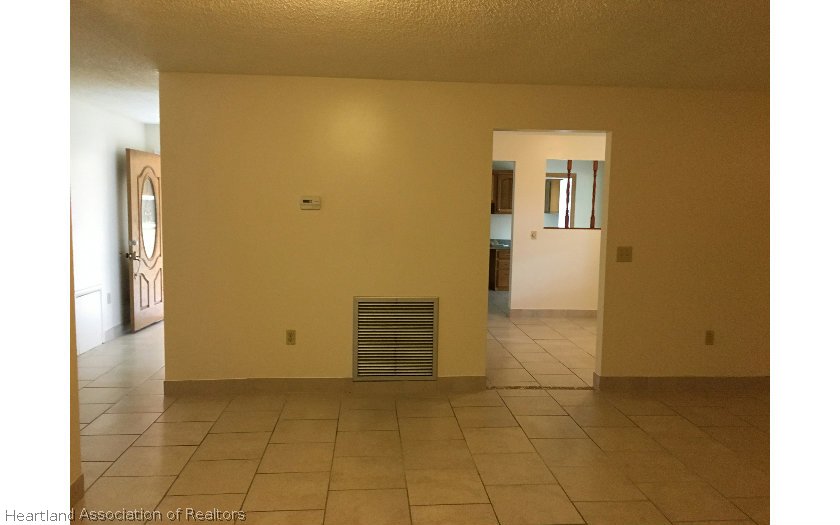 3025 Parkwood Road Sebring, FL 33872 - Photo 4 of 23 Gallery Image 4