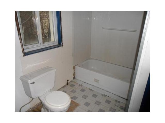 1486 Frank Road Columbus, OH 43223 - Photo 6 of 10 Gallery Image 6