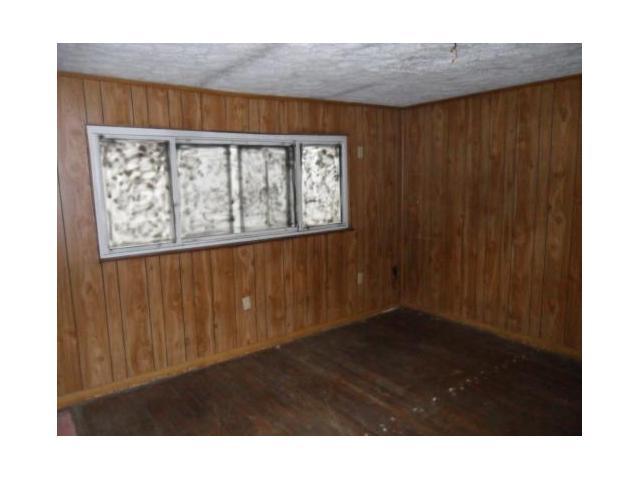 1486 Frank Road Columbus, OH 43223 - Photo 7 of 10 Gallery Image 7