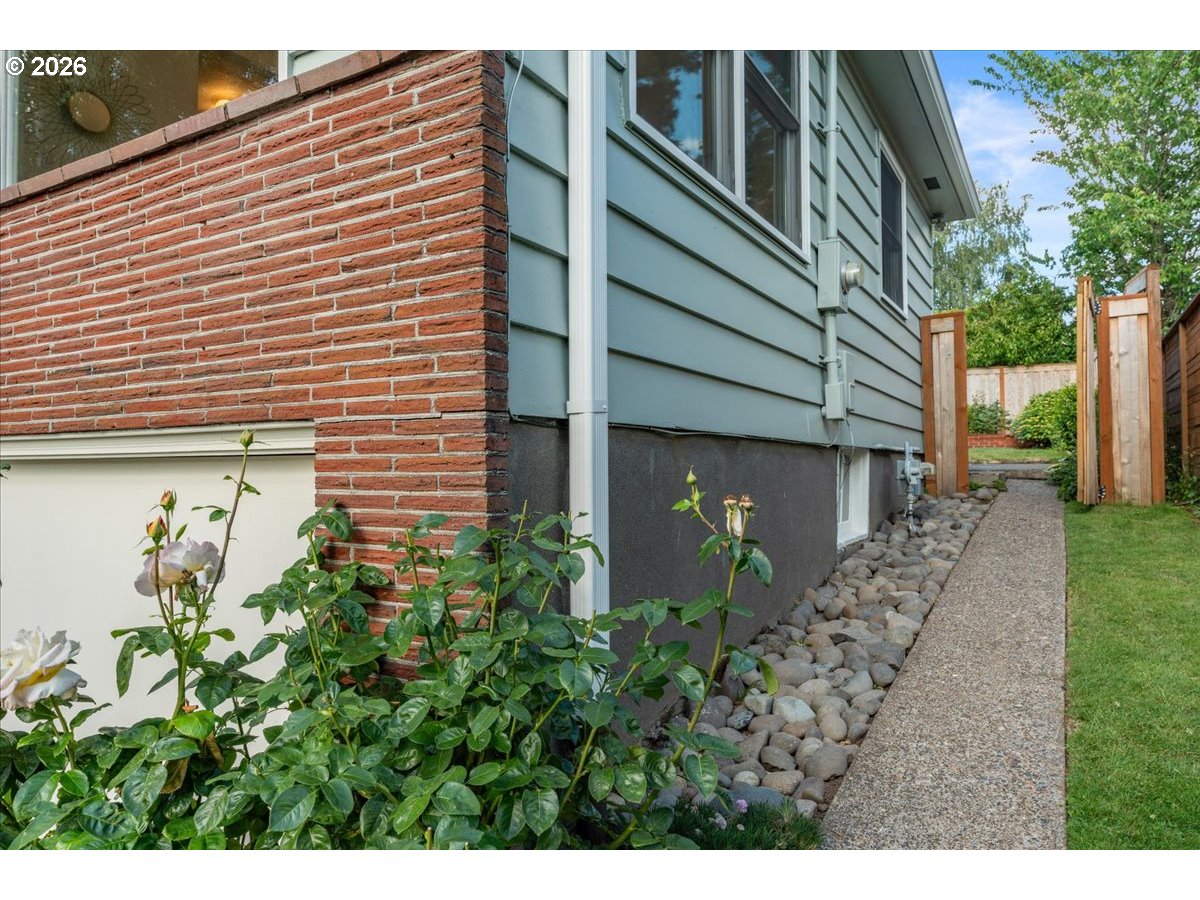 6900 Southwest 4th Avenue Portland, OR 97219 - Photo 41 of 48
