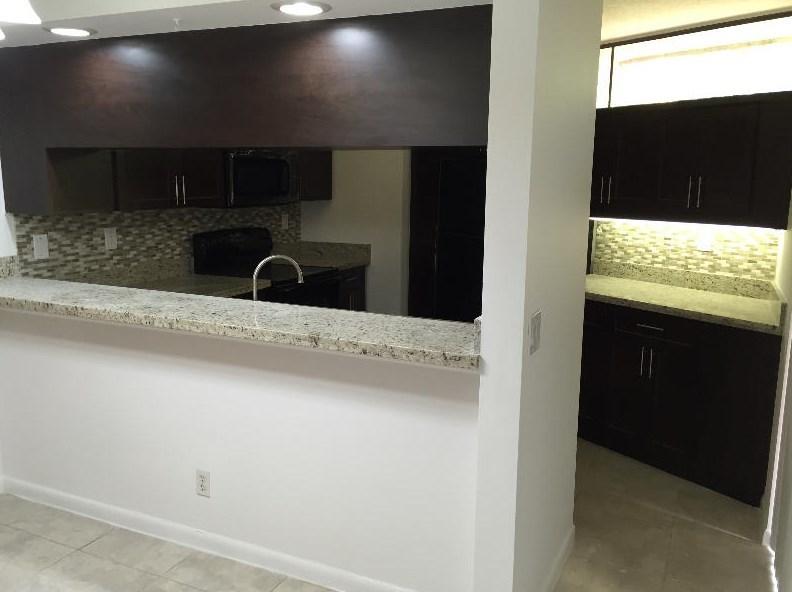 8152 Thames Boulevard, Unit D Boca Raton, FL 33433 - Photo 4 of 41 Boca Rio 3