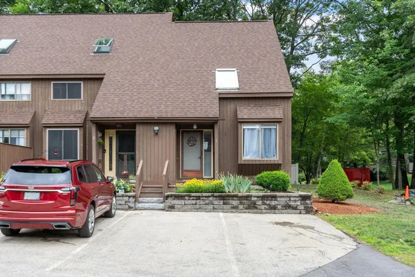 $319,900 | 1 Cortez Drive, Nashua, NH 03062
