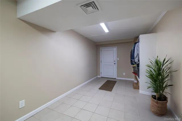 a view of entryway and hall