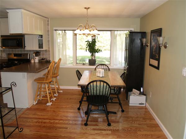 8 Herbert Road Chelmsford, MA 01824 - Photo 6 of 27