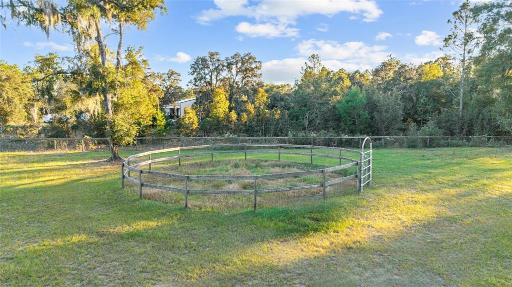 13200 Southwest 95th Street Dunnellon, FL 34432 - Photo 13 of 23 a view of a tennis court
