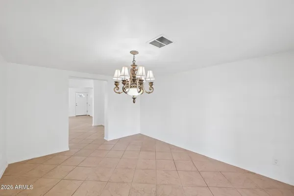 $3,600 | 7 South Catalina Street, Gilbert, AZ 85233