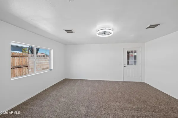 $3,600 | 7 South Catalina Street, Gilbert, AZ 85233
