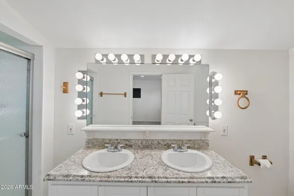 $3,800 | 7 South Catalina Street, Gilbert, AZ 85233