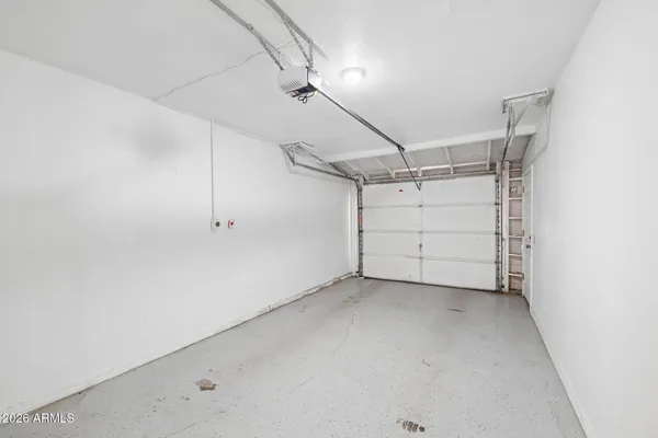 $3,600 | 7 South Catalina Street, Gilbert, AZ 85233