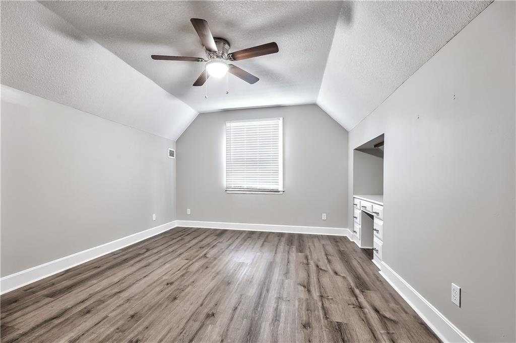 16402 Riggs Road Stilwell, KS 66085 - Photo 22 of 33 Gallery Image 22