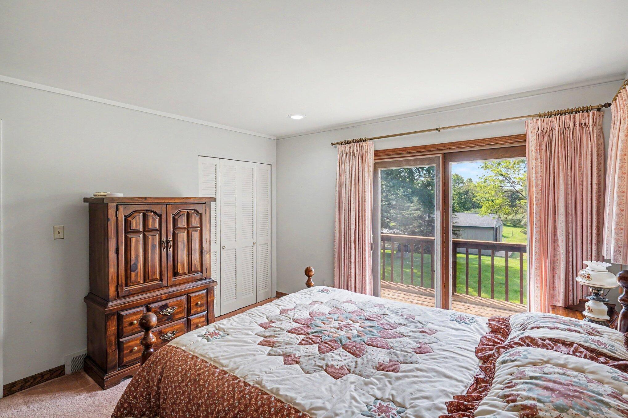 13650 Spencer Road Milford, MI 48380 - Photo 10 of 38 010_file_7202