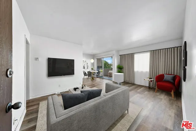 $3,195 | 11670 Iowa Avenue, Unit 3, Los Angeles, CA 90025