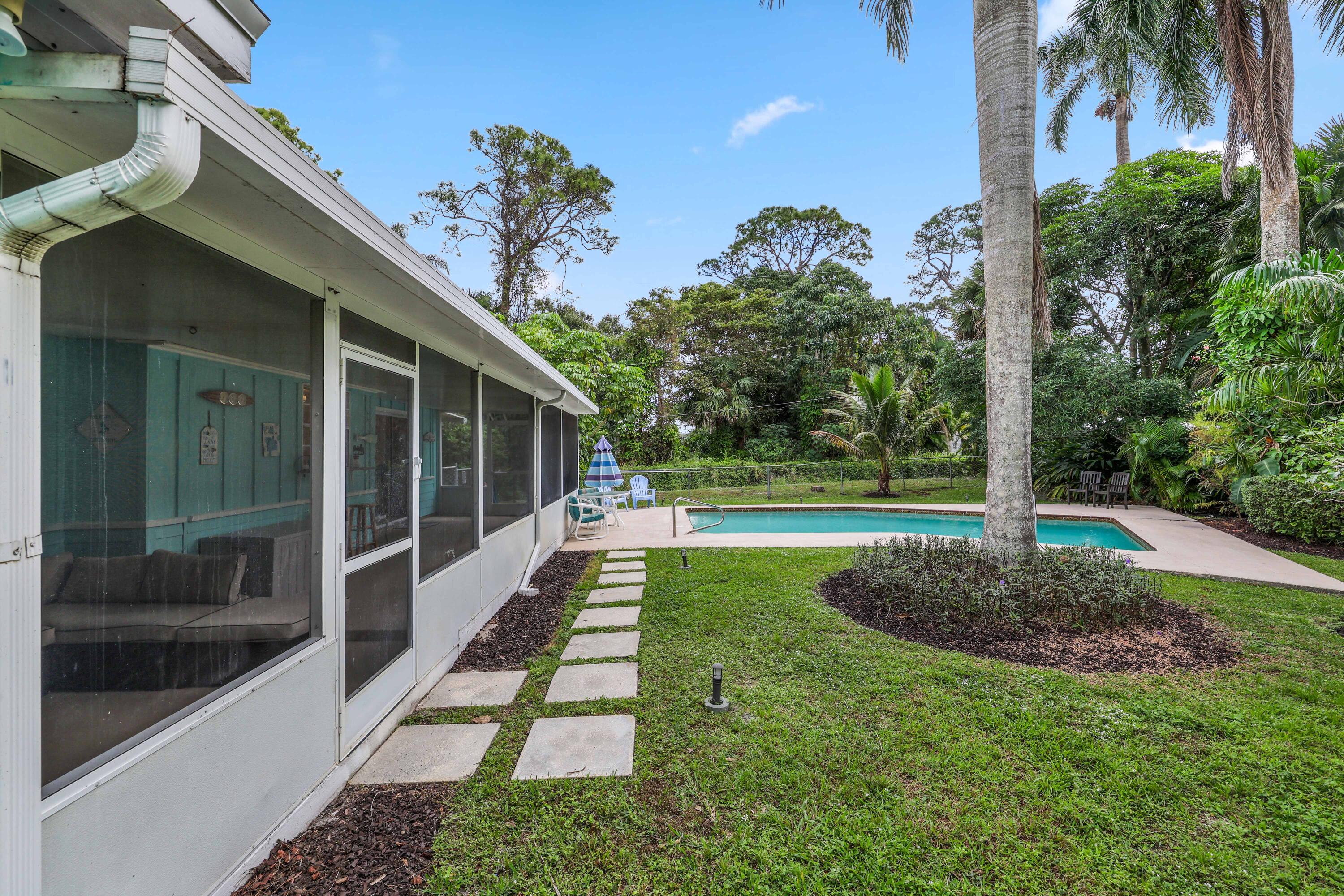5554 Hibiscus Road Jupiter, FL 33458 - Photo 53 of 66 Backyard