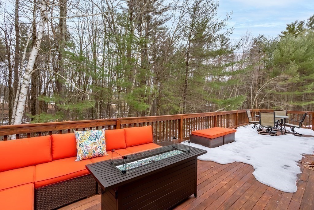 85 R Acton Road Westford, MA 01886 - Photo 11 of 42 Gallery Image 11