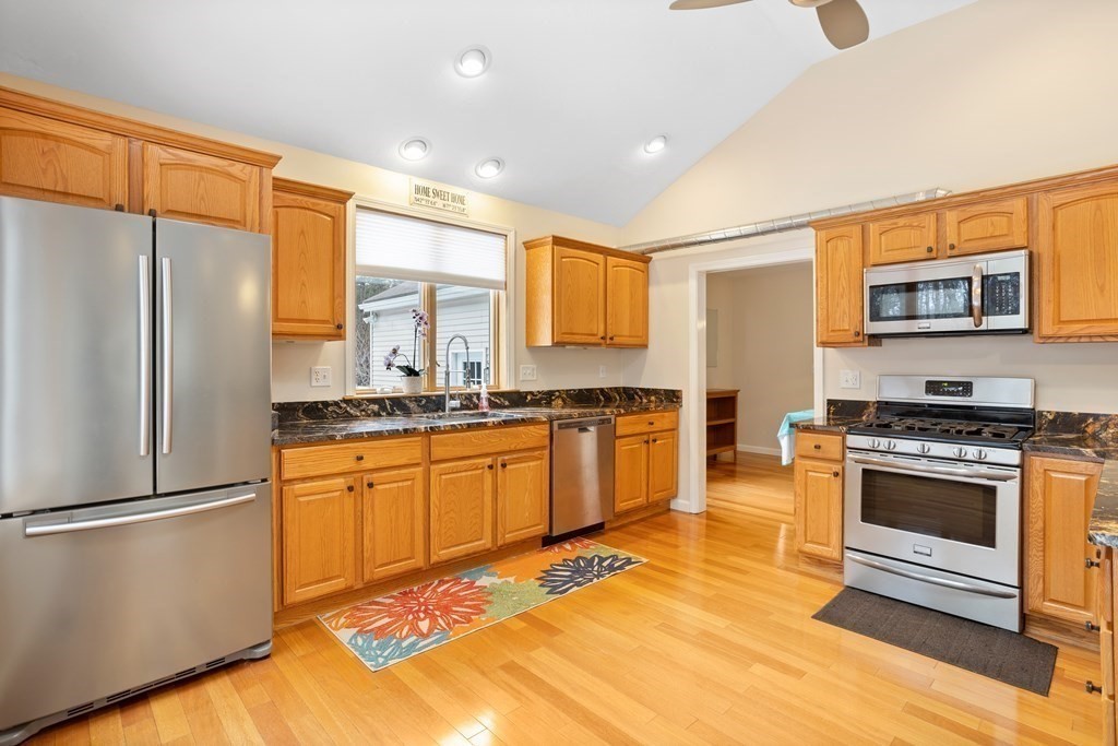 85 R Acton Road Westford, MA 01886 - Photo 12 of 42 Gallery Image 12