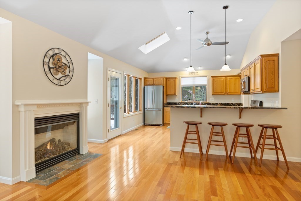 85 R Acton Road Westford, MA 01886 - Photo 14 of 42 Gallery Image 14