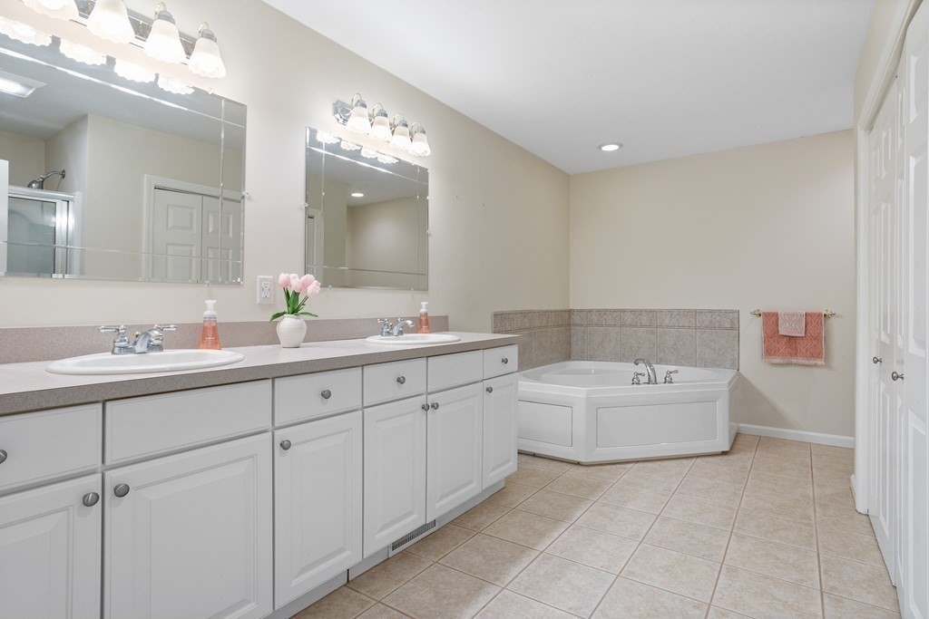 85 R Acton Road Westford, MA 01886 - Photo 24 of 42 Gallery Image 24