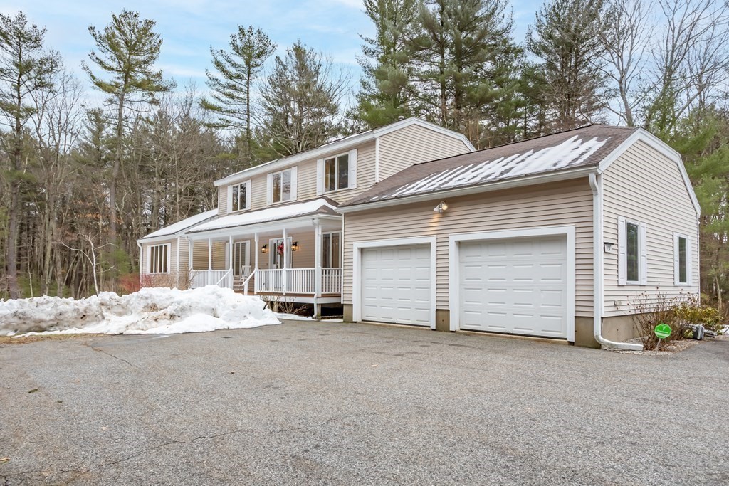 85 R Acton Road Westford, MA 01886 - Photo 3 of 42 Gallery Image 3