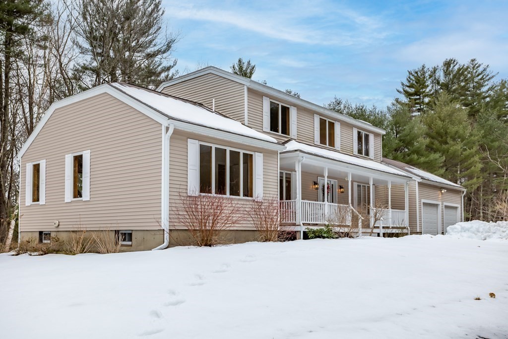 85 R Acton Road Westford, MA 01886 - Photo 4 of 42 Gallery Image 4