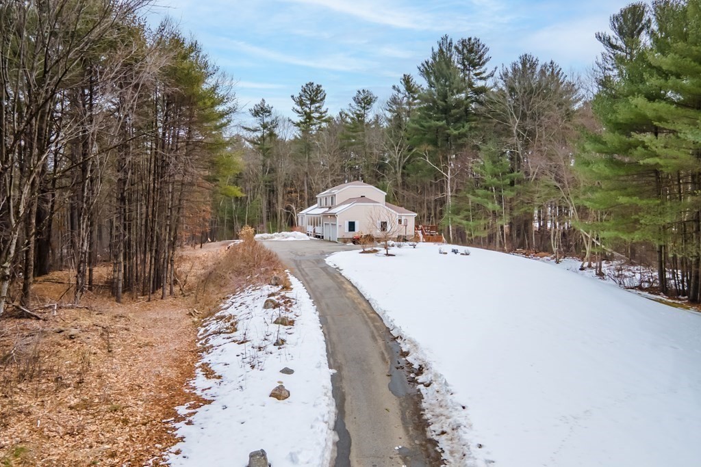 85 R Acton Road Westford, MA 01886 - Photo 5 of 42 Gallery Image 5