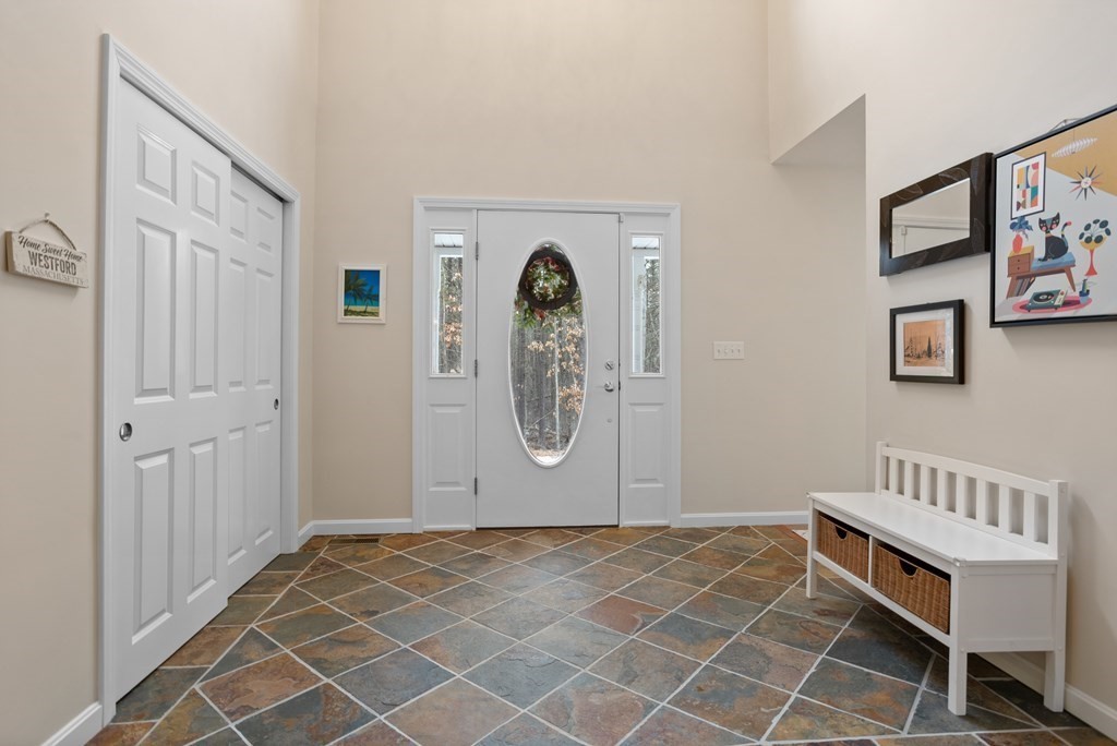 85 R Acton Road Westford, MA 01886 - Photo 7 of 42 Gallery Image 7