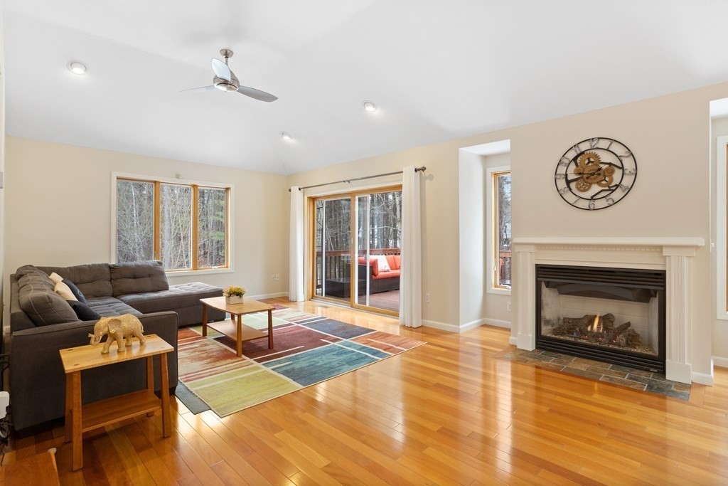 85 R Acton Road Westford, MA 01886 - Photo 10 of 42 Gallery Image 10