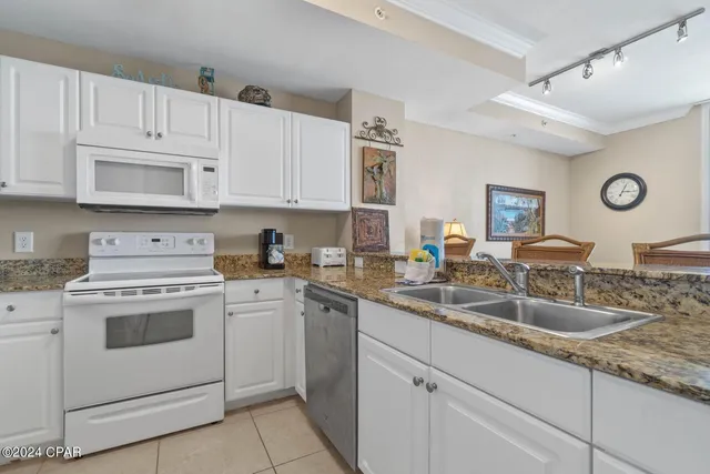 $3,000 | 16819 Front Beach Road, Unit 806, Panama City Beach, FL 32413