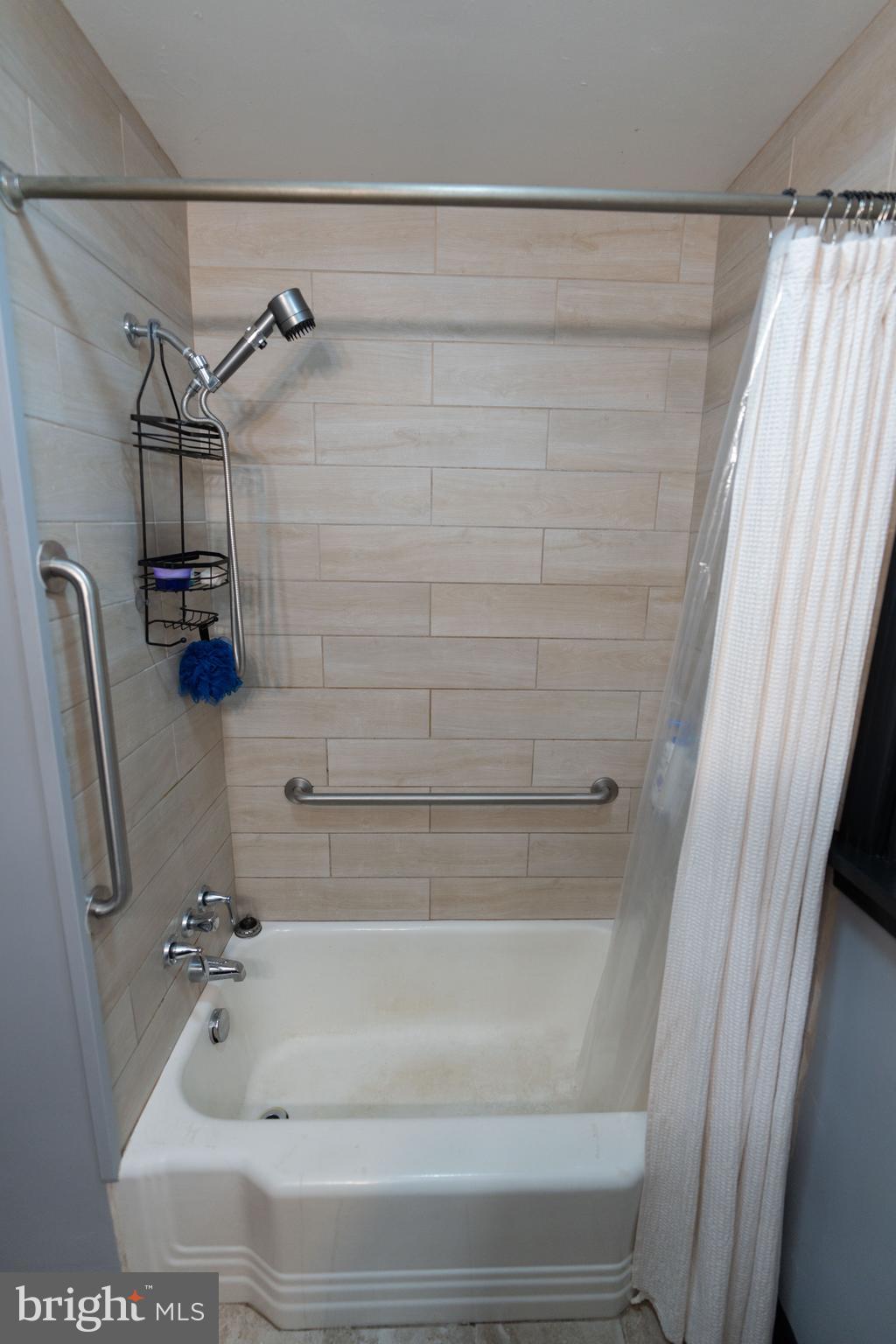 2291 Edenville Road Chambersburg, PA 17202 - Photo 3 of 27 All tile