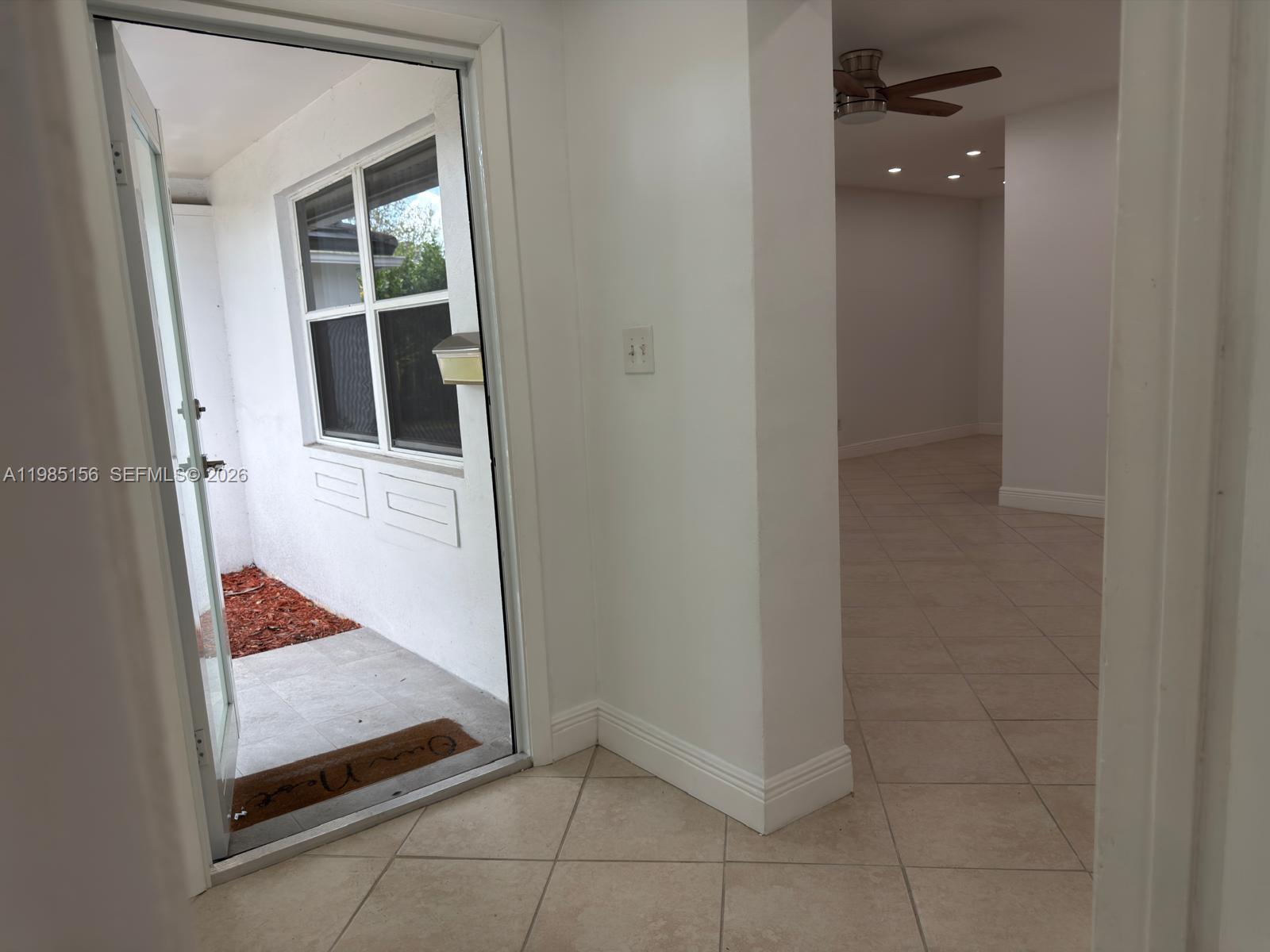 11840 Southwest 81st Road, Unit 1 Pinecrest, FL 33156 - Photo 3 of 19 Entrace
