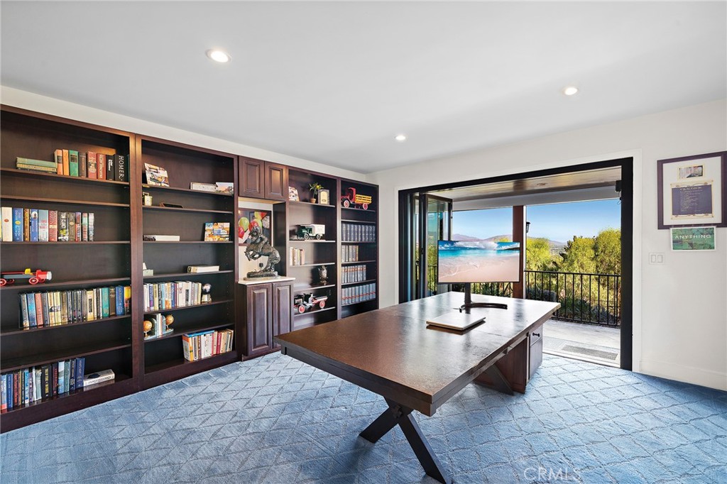 17879 Ridgeway Road Granada Hills, CA 91344 - Photo 39 of 75 Gallery Image 39